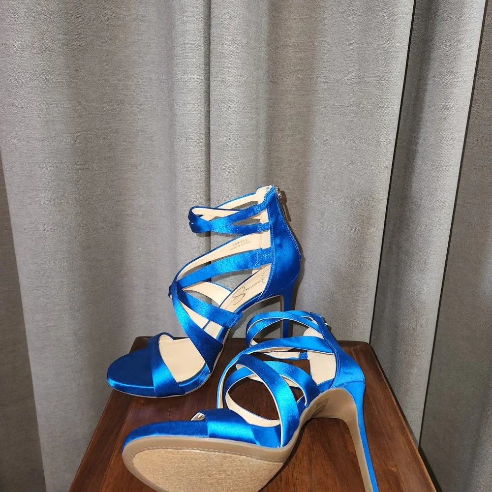 Heels - Picture 4 of 4